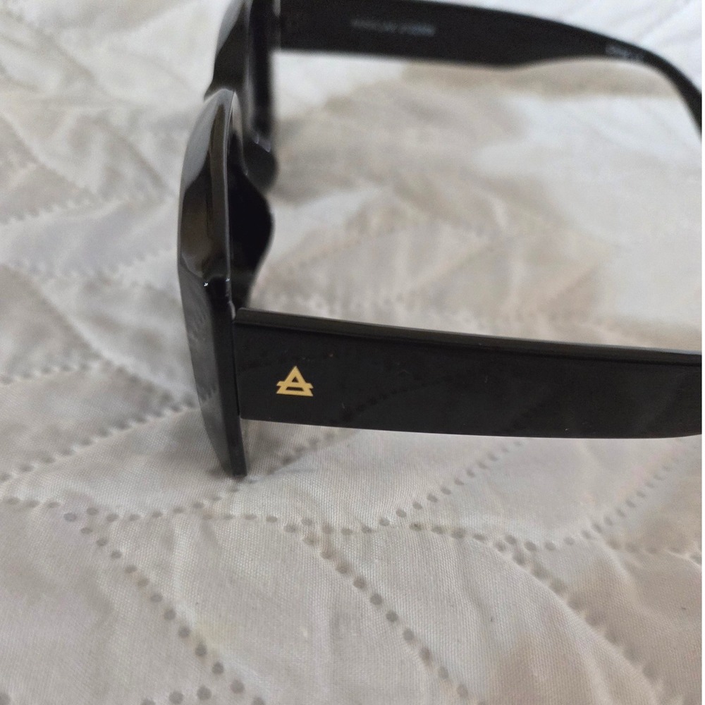 AIRE Parallax Sunglasses Black Rectangular Recycled Plastic Unisex‎ 2122509 NWOT - Picture 8 of 10